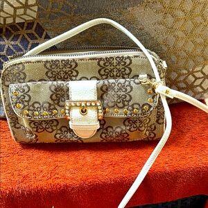 Kathy Van Zeeland Elegant Floral Patterned Crossoverbody Clutch Purse Wallet